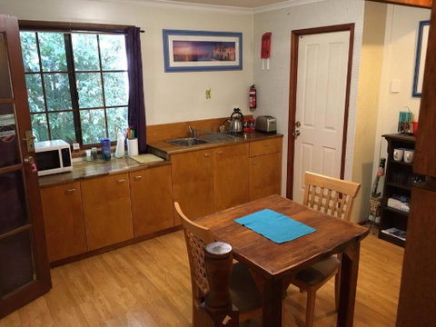 Dancing Waters Cottage - Yamba Accommodation 5