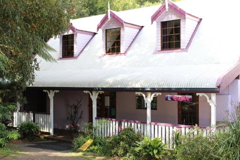 Dancing Waters Cottage - Yamba Accommodation 1