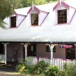 Dancing Waters Cottage - Yamba Accommodation 0