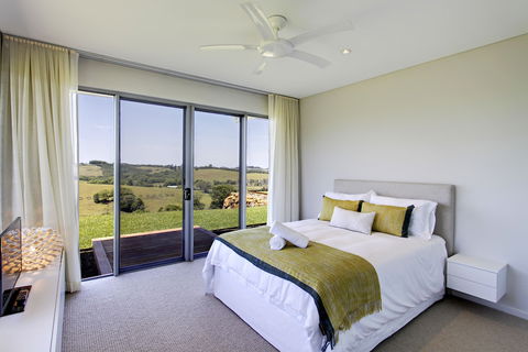 A PERFECT STAY - CapeView - Yamba Accommodation 0