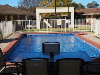 Jacaranda Motel & Holiday Units - Yamba Accommodation 3