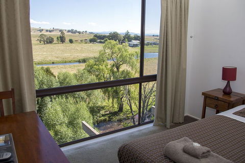 Delatite Apartments Timbertop & Fir - Yamba Accommodation 4