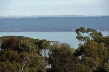 Coles Bay House - Yamba Accommodation 1