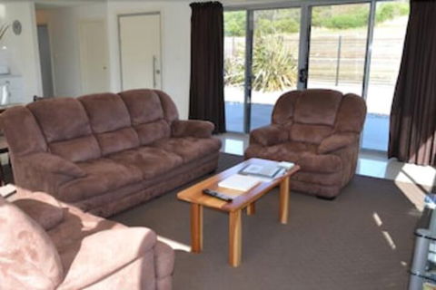 170 Hazards View Unit 1 - Yamba Accommodation 1