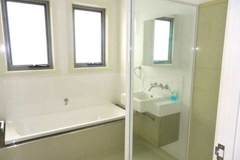 170 Hazards View Unit 1 - Yamba Accommodation 2