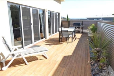 170 Hazards View Unit 1 - Yamba Accommodation 0