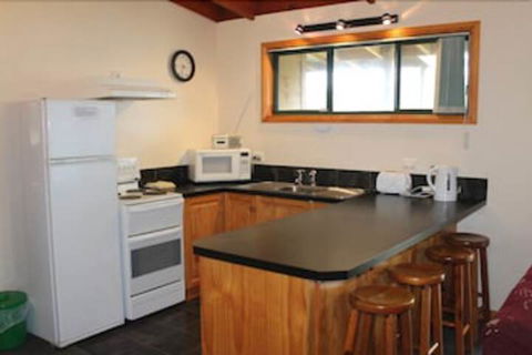 Freycinet Cottage 2 - Yamba Accommodation 7