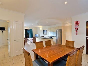 Anchorage Complex - Yamba Accommodation 1