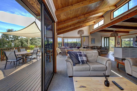Dove On Freycinet - Yamba Accommodation 5