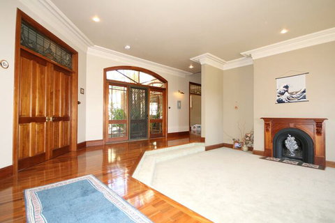 Relaxin - Yamba Accommodation 4