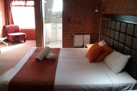 Pooraka Motor Inn - Yamba Accommodation 7