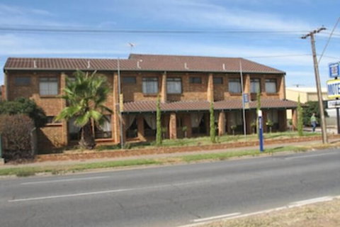 Pooraka Motor Inn - Yamba Accommodation 1