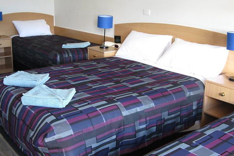 White Manor Motel - Yamba Accommodation 5
