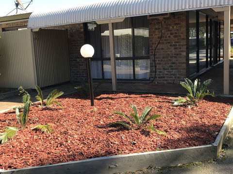 Tea Gardens Motel - Yamba Accommodation 3