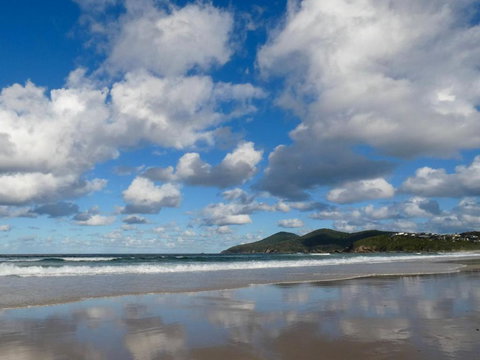 CHILL OUT BEACH HOUSE At FORSTER - Yamba Accommodation 2