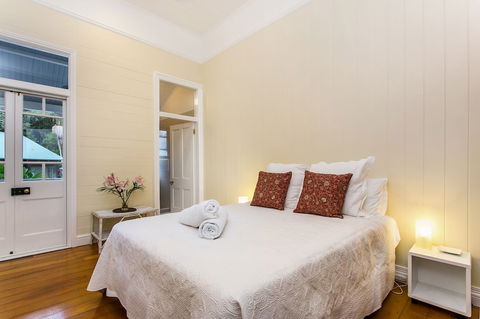 A PERFECT STAY - Bangalla Estate - Yamba Accommodation 4