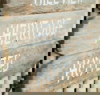 Hillview Heritage Farm Stay - Yamba Accommodation