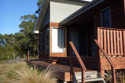 Yakkalla Holiday Cottage - Yamba Accommodation 0