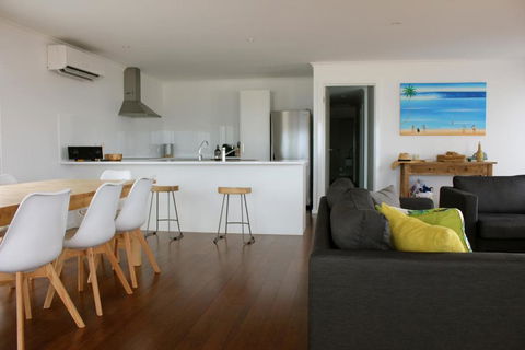 Beach House At Arno - Yamba Accommodation 2
