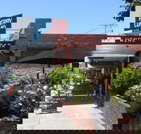 Perry Como Cafe Wine Bar - Yamba Accommodation