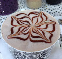 The Local On Como - Yamba Accommodation