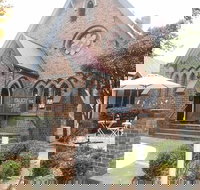 L'Auberge - Yamba Accommodation