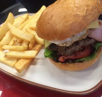 Drouin PizzaBurger Lounge - Yamba Accommodation