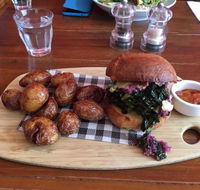 Huski Cafe - Yamba Accommodation