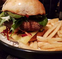 Milch Cafe Bar - Yamba Accommodation