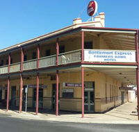 Farmers Arms Hotel - Yamba Accommodation