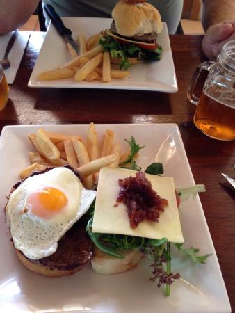 Glenrowan Hotel - Yamba Accommodation 0