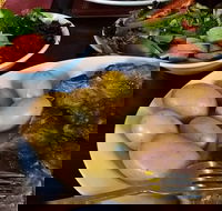 The Red Lion - Yamba Accommodation