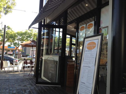 Squeeze & Grind - Yamba Accommodation 0