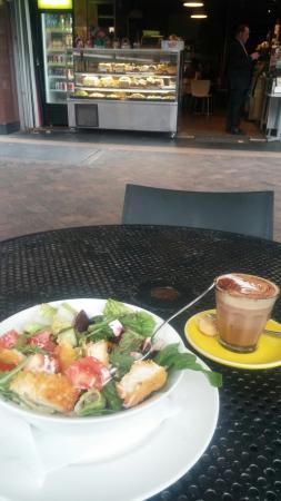 Eggshell - Yamba Accommodation 0