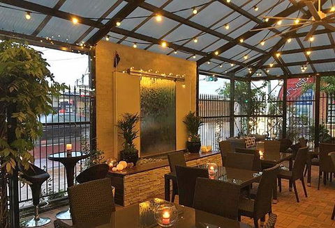 Flaming Bull Bar & Grill - Yamba Accommodation 4