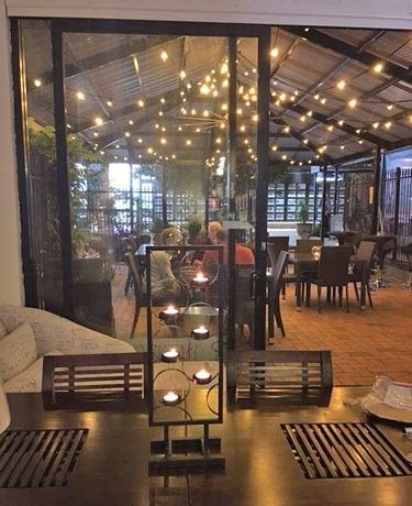 Flaming Bull Bar & Grill - Yamba Accommodation 7