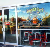 Elwoods Eatery - Yamba Accommodation