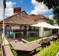 Farmers Home Hotel - Yamba Accommodation