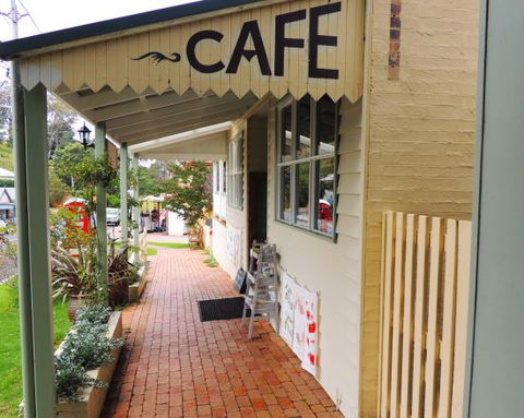 Rose & Sparrow - Yamba Accommodation 0