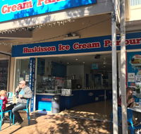 Huskisson ice cream parlour - Yamba Accommodation