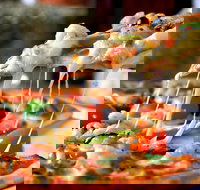 Jimmy's  Pizza Box 66 - Yamba Accommodation