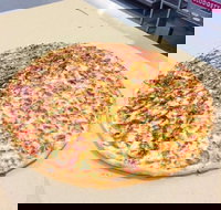 Rocky's Pizza - Yamba Accommodation