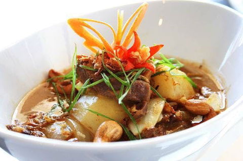 Thai Square - Yamba Accommodation 0