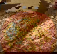 Charlie's Pizzeria - Yamba Accommodation