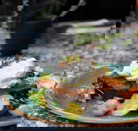 Middle South East - Yamba Accommodation