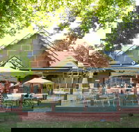 Pipers By The Lake - Yamba Accommodation