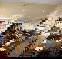 Palm Beach Hotel - Yamba Accommodation