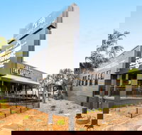 The Daring Squire - Yamba Accommodation