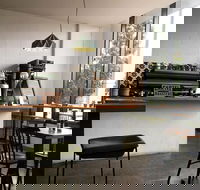 Rainbow Gallery  Cafe/Bar - Yamba Accommodation