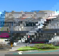 Lewis' Continental Kitchen - Yamba Accommodation